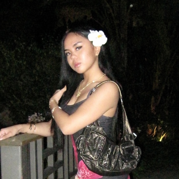 Meet your Posher, Denise - Picture 1 of 1